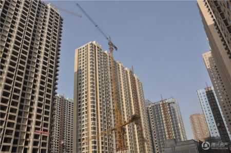 恒实12v充电器电路图_电路图分享 恒实平阳景苑,傲居平阳路长风街金十字,扼守长风桥东咽喉要塞,坐拥亲贤长风成熟商圈,四大城市主干道环绕四周:太原南城最宽城市主干道长风大街,山西最繁华商业街亲贤北街,太原市城市消费一条街平阳路,贯通太原南北的城市小高速滨河东路。项目占地面积235亩,总建筑面积约111万平方米。以前瞻性视野,构筑山西省首座以世界最先进商业理念LifeStyleCenter为核心的第四代城市综合体,开创性将超五星级酒店、5A智能写字楼、城市高档住宅、国际化商业旗舰、开放式娱乐街区、立体休闲购物中心全方位多业态集