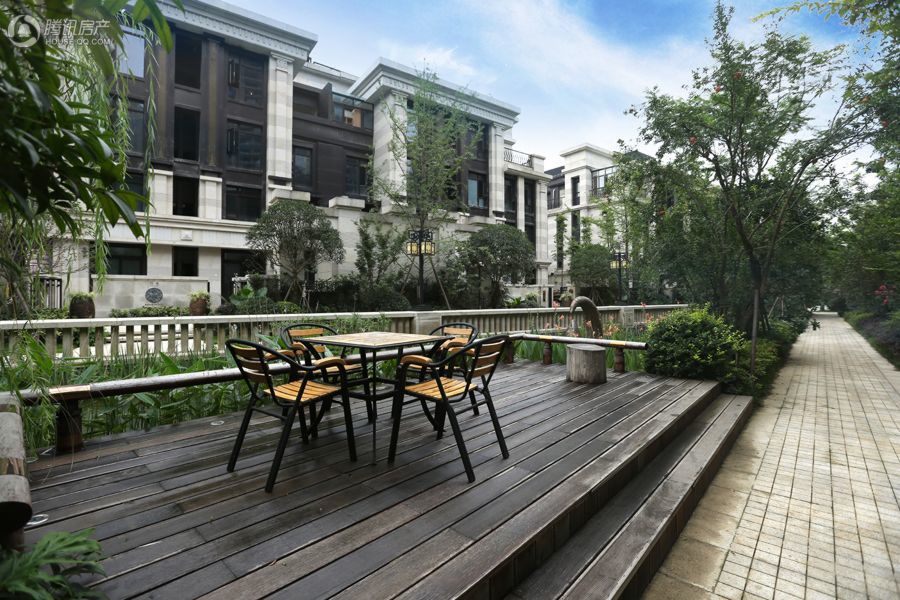 ></p></a> 绿地锦天府别墅实景图