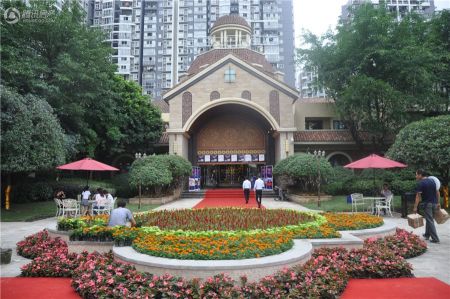 蓝光圣菲悦城